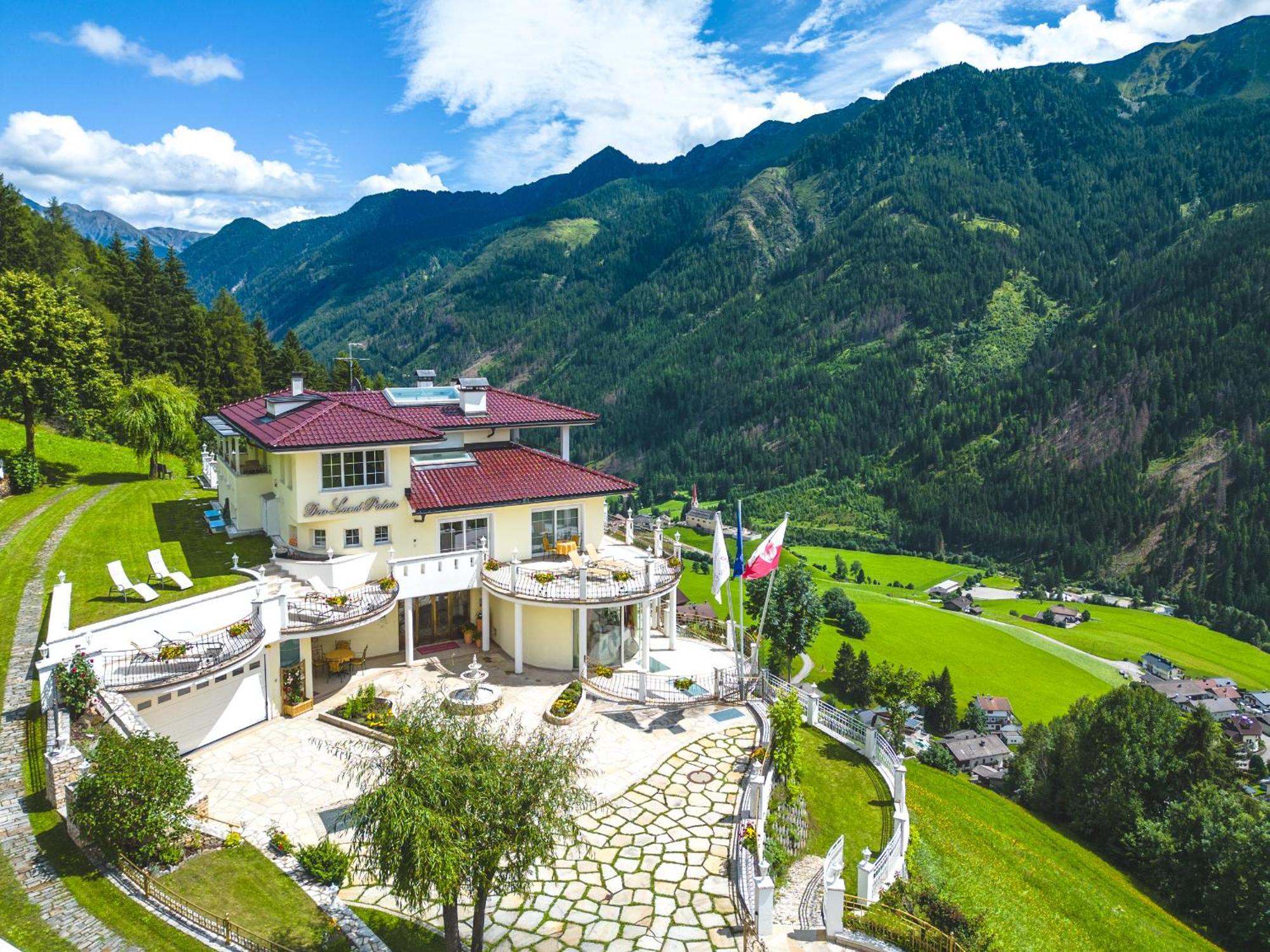 B&B Das Land-Palais - Private Mountain Hideaway Selva dei Molini Buitenkant foto