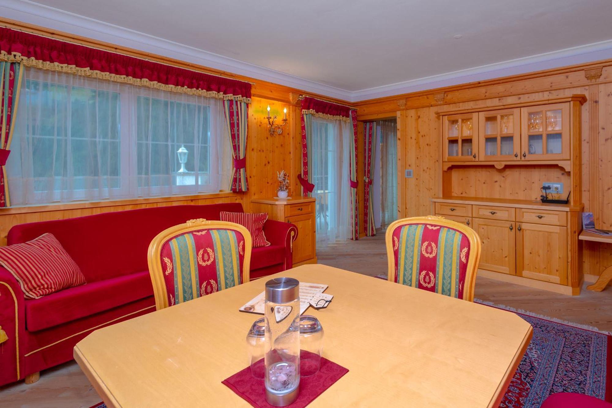 B&B Das Land-Palais - Private Mountain Hideaway Selva dei Molini Buitenkant foto