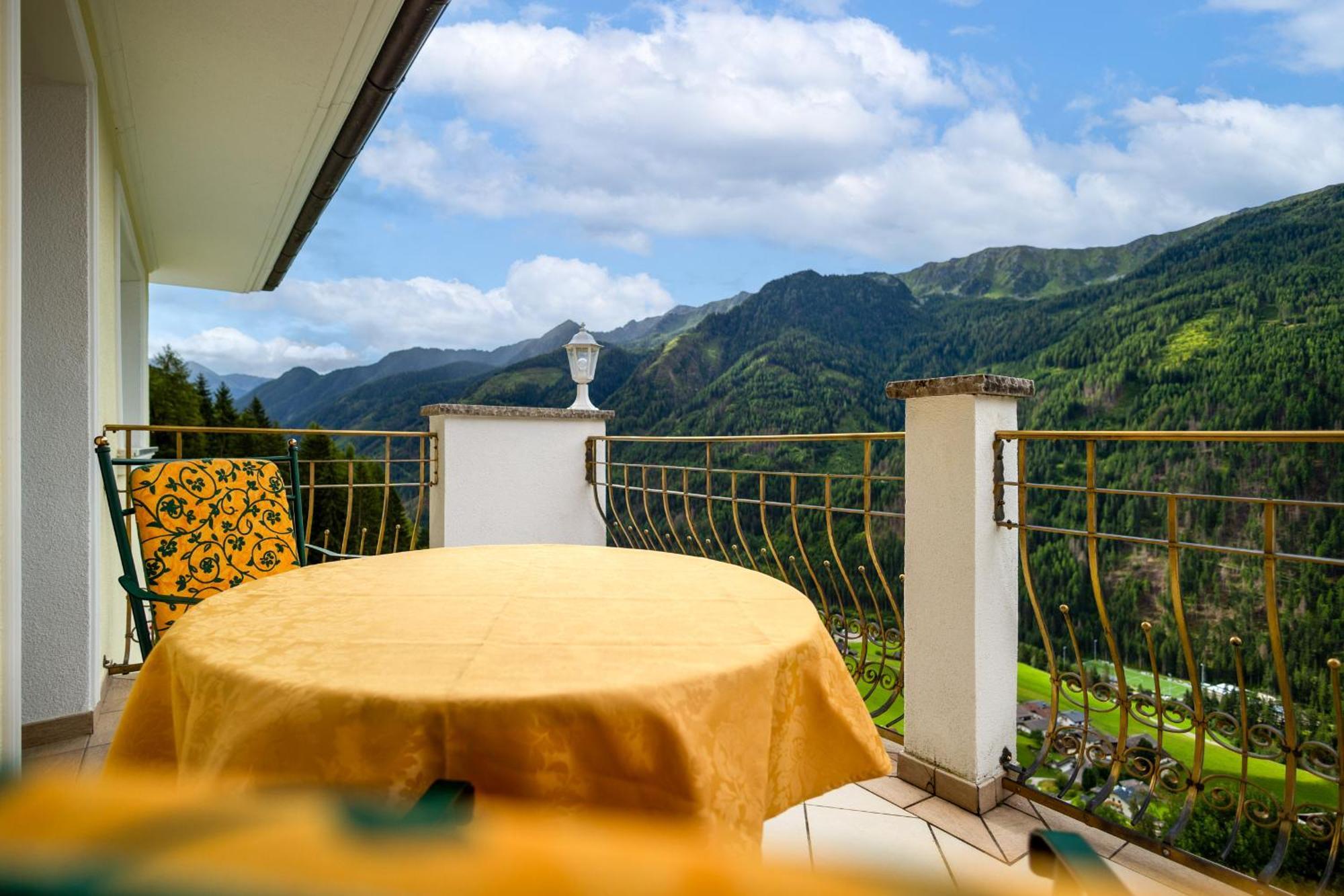 B&B Das Land-Palais - Private Mountain Hideaway Selva dei Molini Buitenkant foto